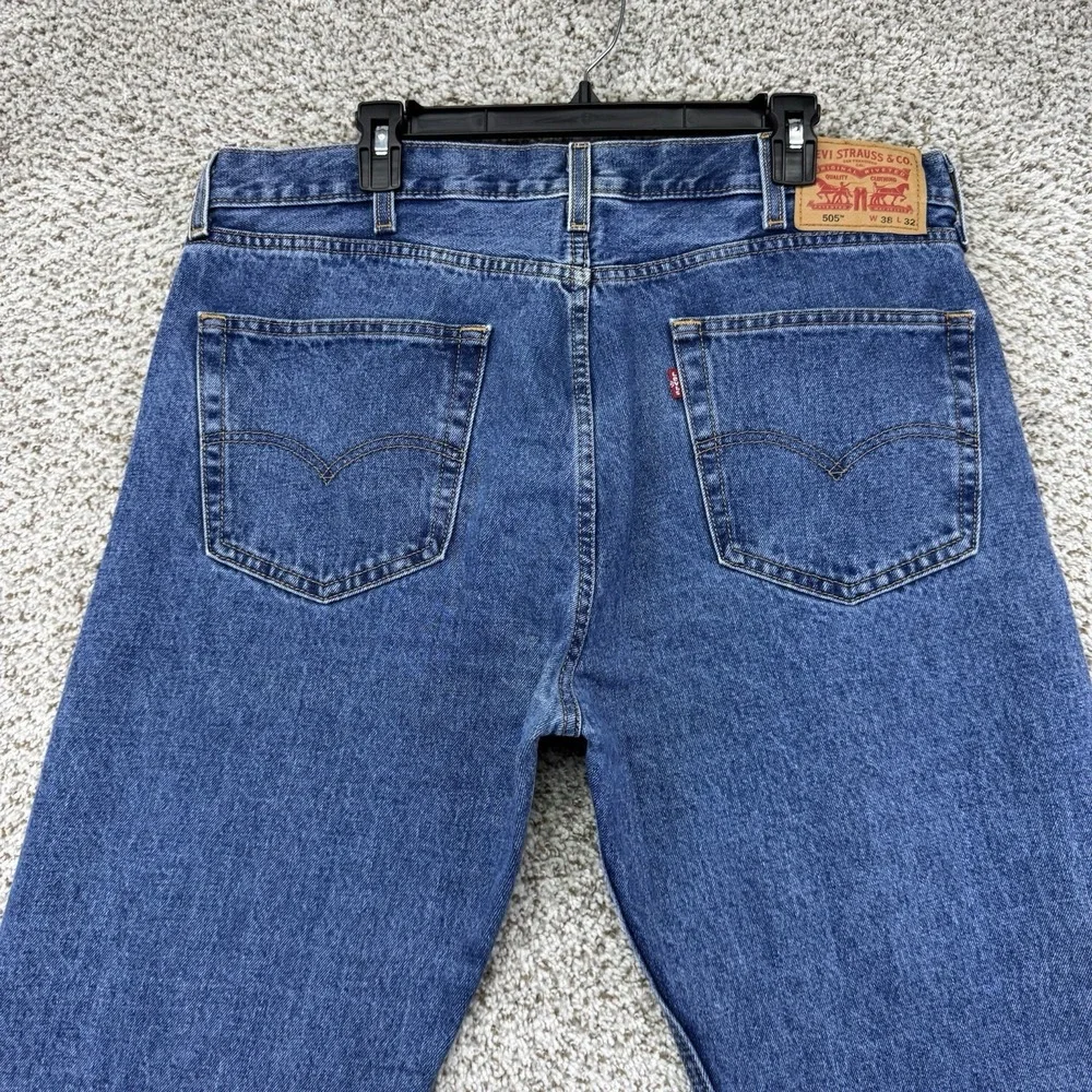 Levi's Jeans Men's 38x30 Blue Denim Pants Medium Wash 505‎ Straight 100% Cotton